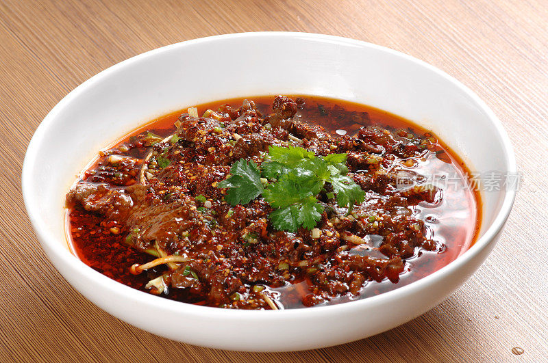 Boiled Sliced Beef in Hot Chili Oil (水煮牛肉)